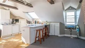$2,400 | 15 Webster Street, Unit 3, Newport, RI 02840