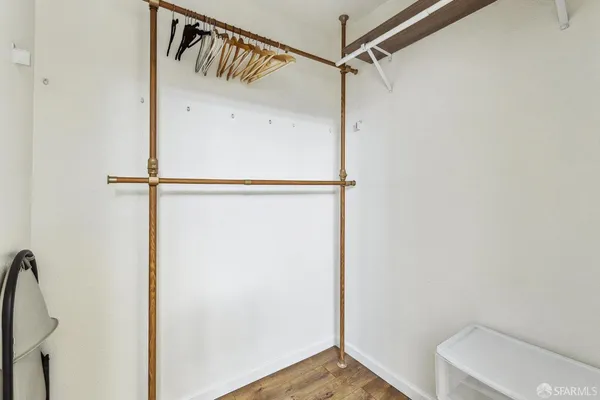 $330,000 | 1121 40th Street, Unit 5405, Emeryville, CA 94608