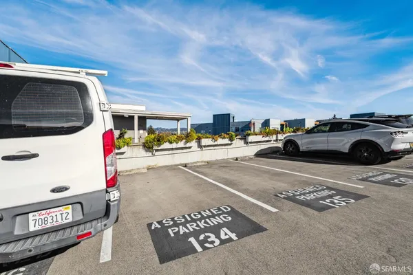 $330,000 | 1121 40th Street, Unit 5405, Emeryville, CA 94608