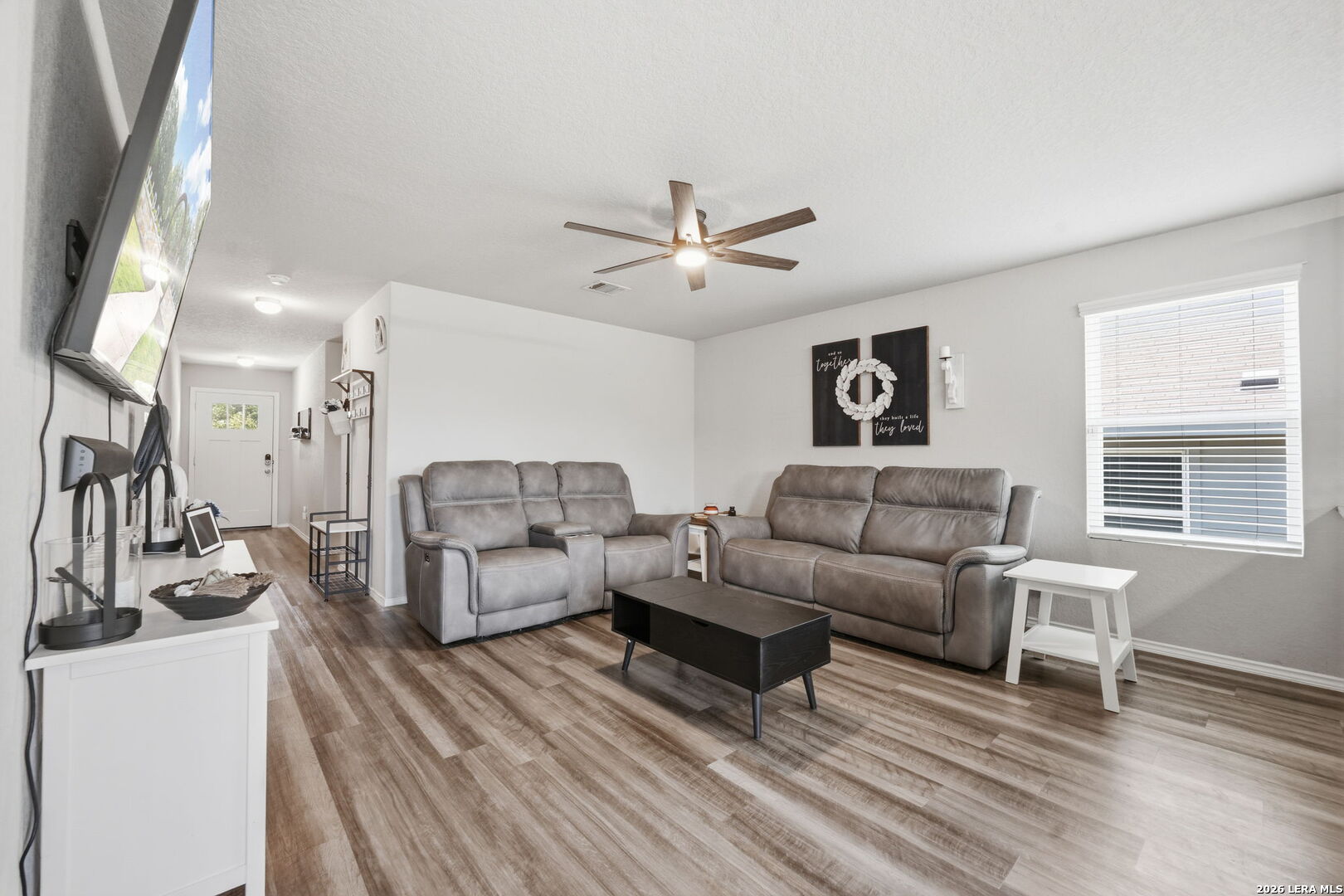 5530 Wander Way Bulverde, TX 78163 - Photo 4 of 40