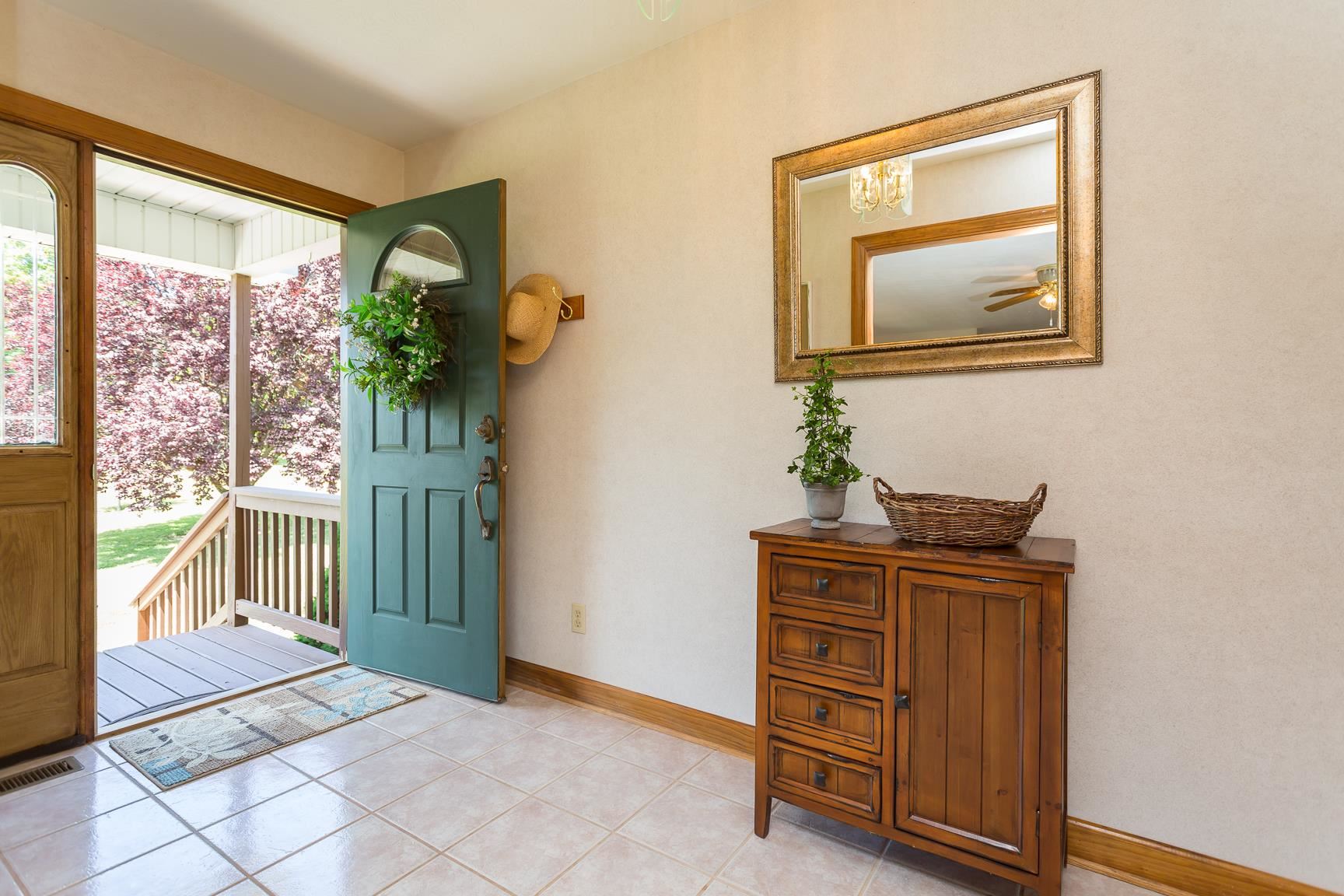 8455 East Timber Ridge Road Mount Crawford, VA 22841 - Photo 5 of 62 a view of a hallway with a flower pot