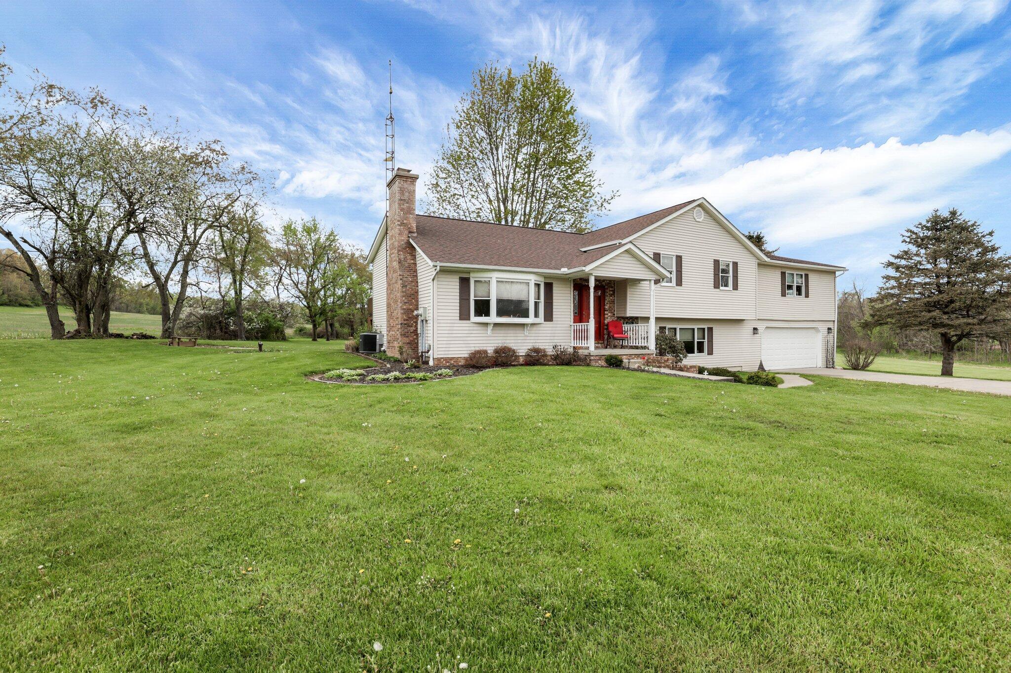 3147 Valley View Road Northeast Lancaster, OH 43130 - Photo 3 of 59 45-web-or-mls-0N4A5792