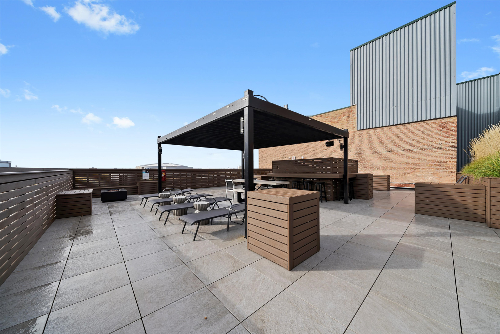 1645 West Ogden Avenue, Unit 702 Chicago, IL 60612 - Photo 24 of 30