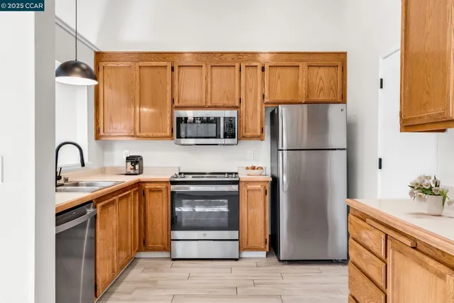 $649,000 | 236 Canyon Woods Way, Unit B, San Ramon, CA 94582