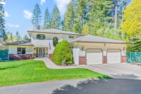 $1,050,000 | 11089 North Point Hayden Drive, Hayden Lake, ID 83835