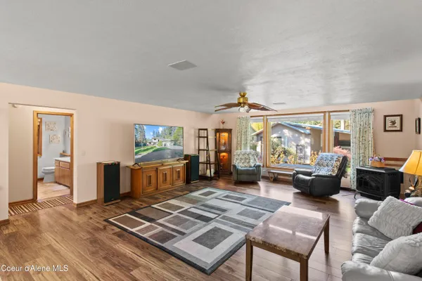 $1,050,000 | 11089 North Point Hayden Drive, Hayden Lake, ID 83835