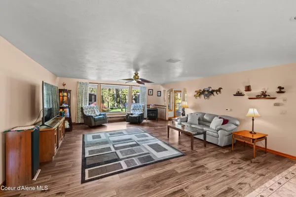 $1,050,000 | 11089 North Point Hayden Drive, Hayden Lake, ID 83835