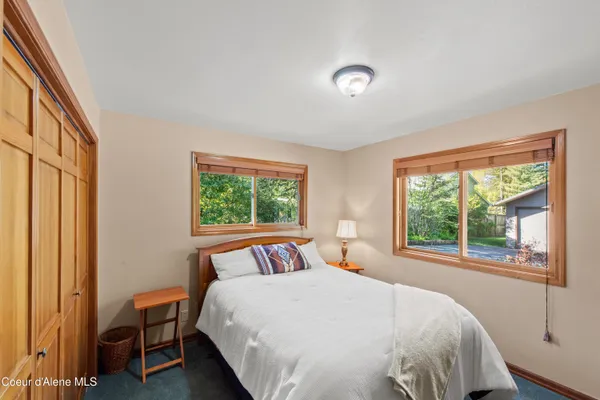 $1,050,000 | 11089 North Point Hayden Drive, Hayden Lake, ID 83835
