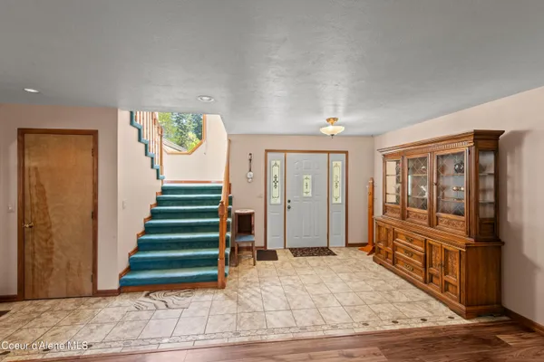 $1,050,000 | 11089 North Point Hayden Drive, Hayden Lake, ID 83835