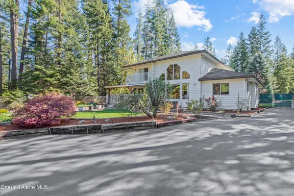 $1,050,000 | 11089 North Point Hayden Drive, Hayden Lake, ID 83835