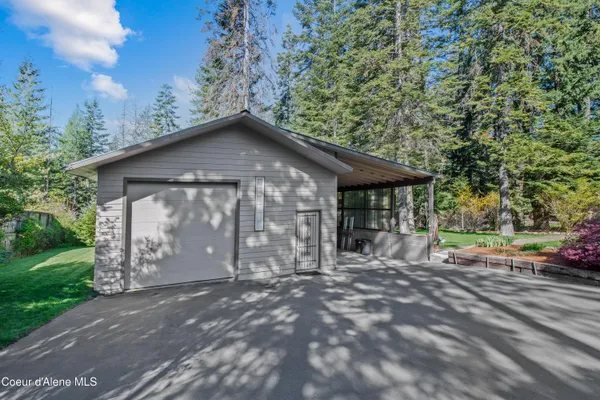 $1,050,000 | 11089 North Point Hayden Drive, Hayden Lake, ID 83835