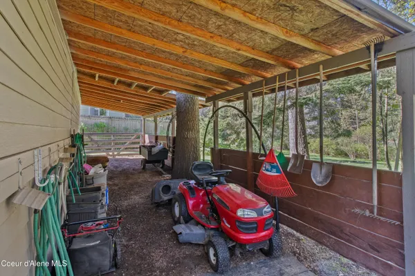 $1,050,000 | 11089 North Point Hayden Drive, Hayden Lake, ID 83835