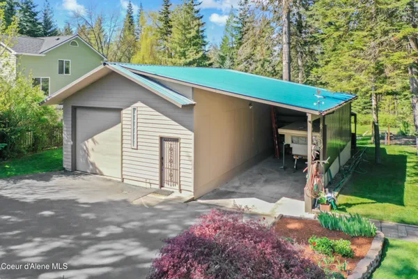 $1,050,000 | 11089 North Point Hayden Drive, Hayden Lake, ID 83835