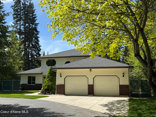 $1,050,000 | 11089 North Point Hayden Drive, Hayden Lake, ID 83835