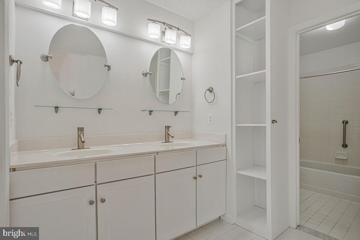 560 Herons Nest Road Annapolis, MD 21409 - Photo 18 of 38 Primary Bath