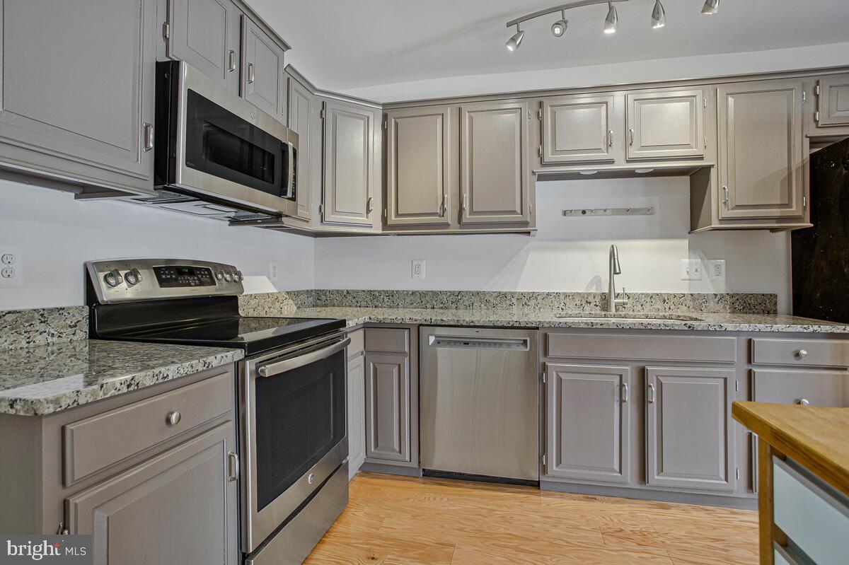 560 Herons Nest Road Annapolis, MD 21409 - Photo 7 of 38 Kitchen