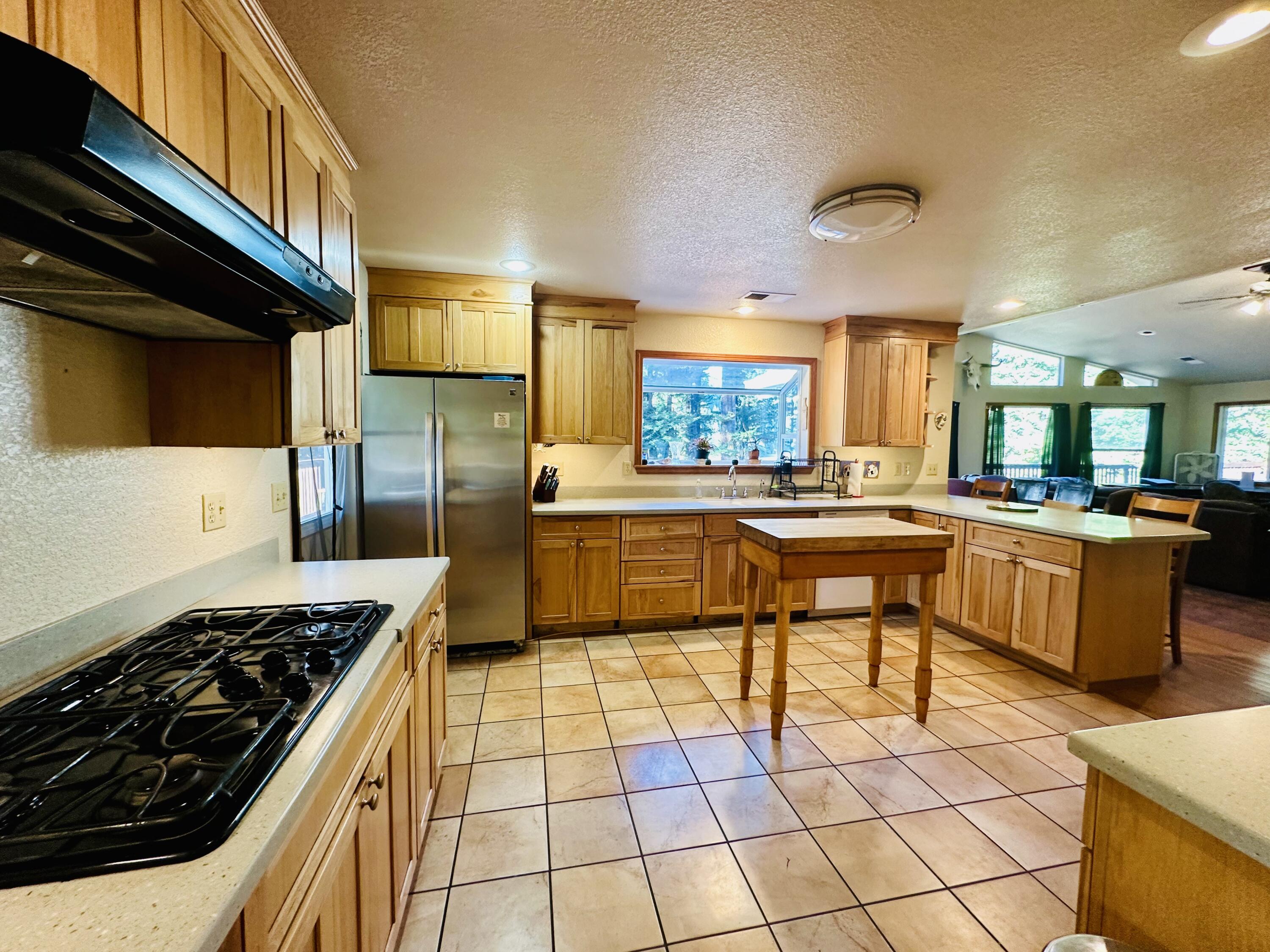 3330 Whitlow Road Myers Flat, CA 95554 - Photo 17 of 96