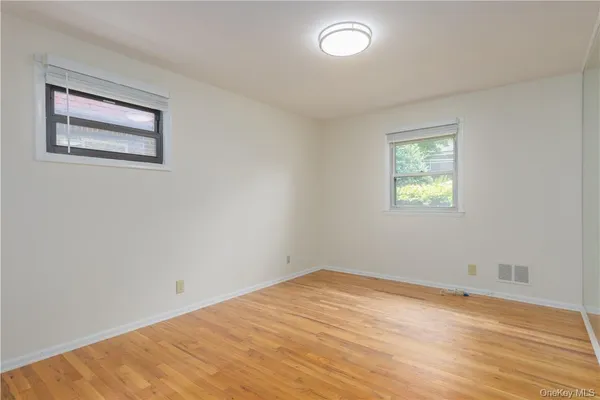 $3,900 | 55 West Devonia Avenue, Fleetwood, NY 10552