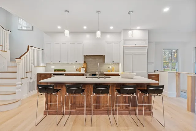 $2,845,000 | 65 Francis Street, Unit 65, Brookline, MA 02446