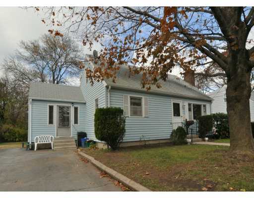 171 Becker Avenue Riverside, RI 02915 - Photo 1 of 12 Exterior Front.