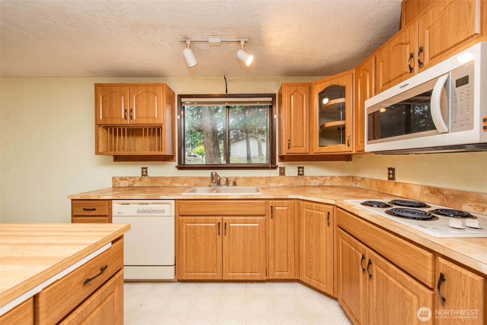 10 Percy Lane Sequim, WA 98382 - Photo 10 of 38