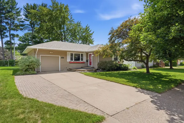 $314,900 | 2129 East Lexington Boulevard, Eau Claire, WI 54701