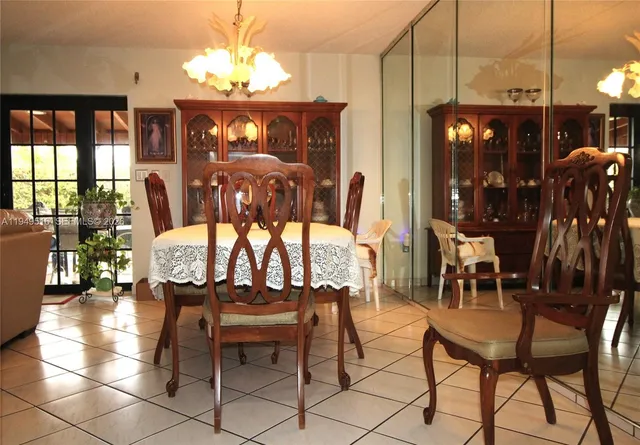 $789,000 | 2000 Southwest 84th Avenue, Miami, FL 33155