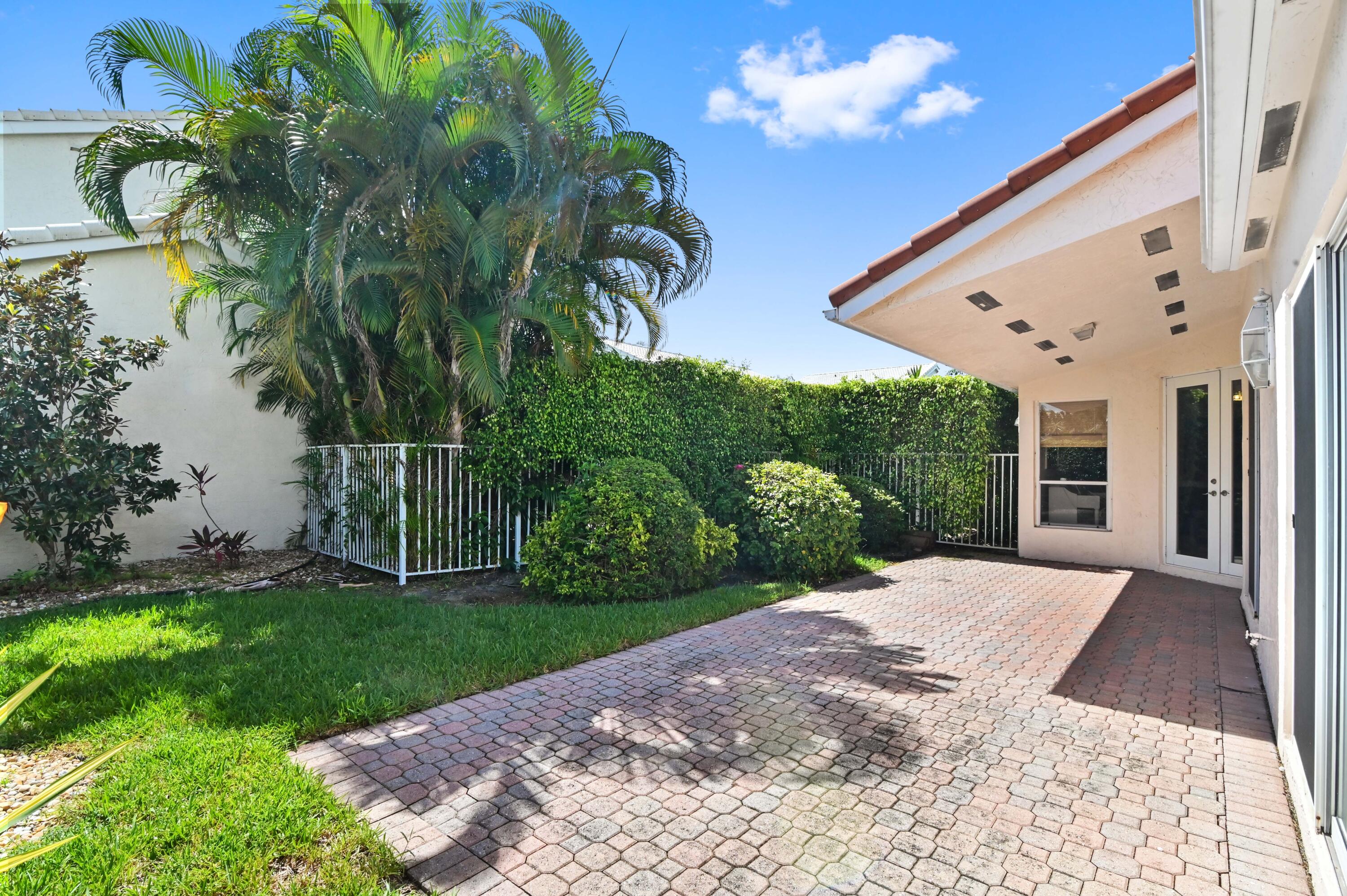 17284 Balboa Point Way Boca Raton, FL 33487 - Photo 5 of 38 37 Backyard 01