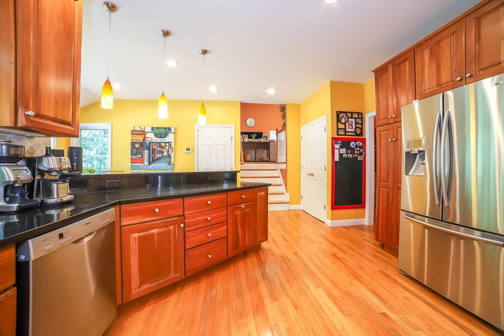 12 Springs Road Billerica, MA 01821 - Photo 5 of 40