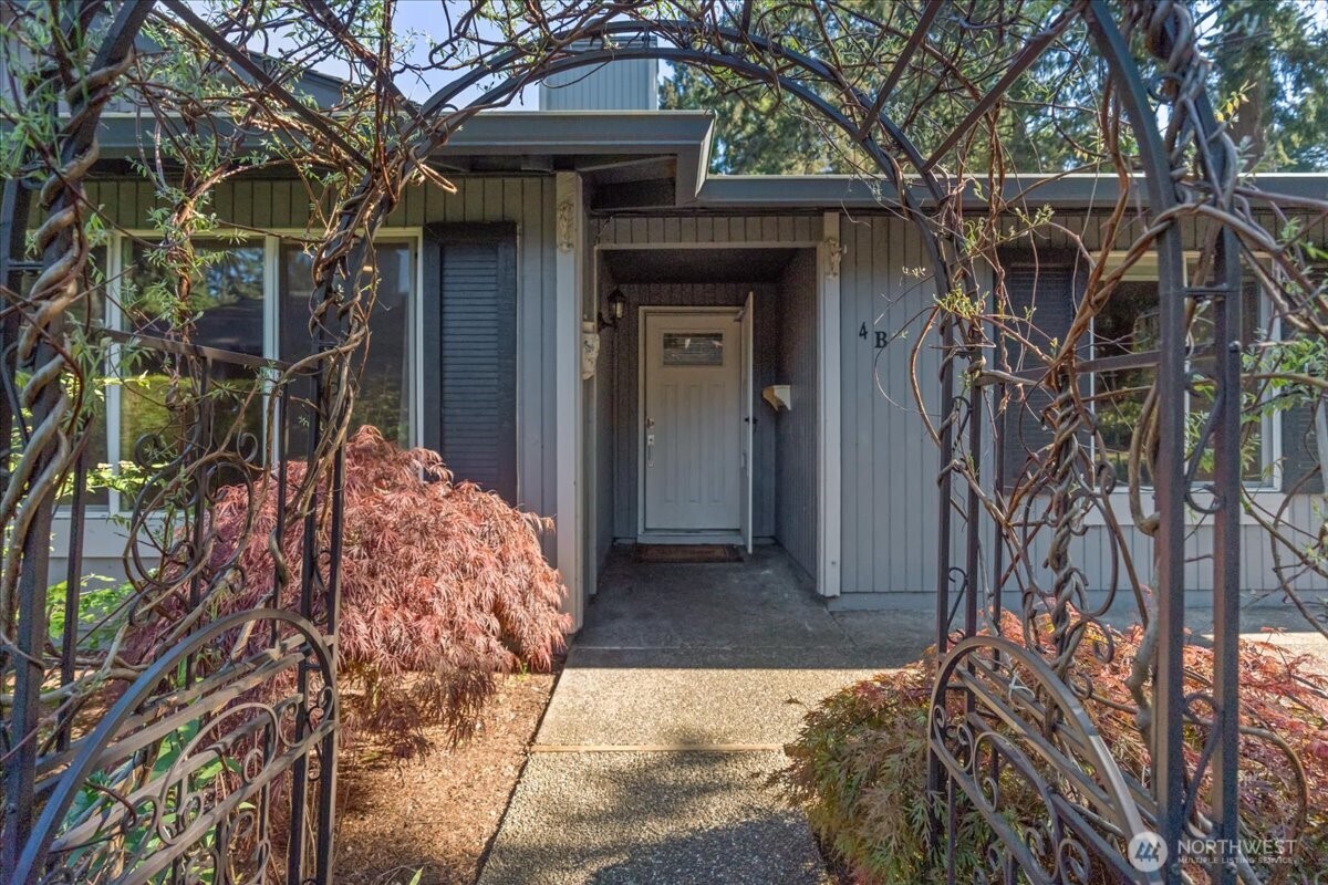 507 South 321st Street, Unit 4B Federal Way, WA 98003 - Photo 3 of 21