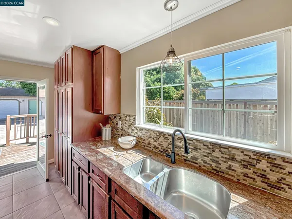 $615,000 | 2929 Howard Street, Richmond, CA 94804