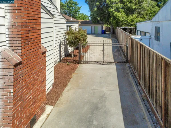 $615,000 | 2929 Howard Street, Richmond, CA 94804