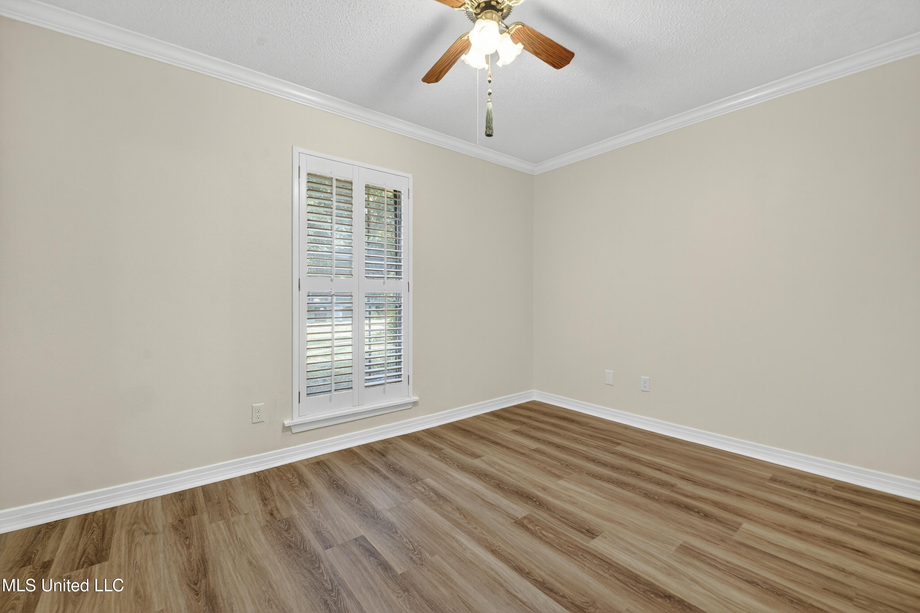 2560 Old Bay Road Biloxi, MS 39531 - Photo 17 of 30 015