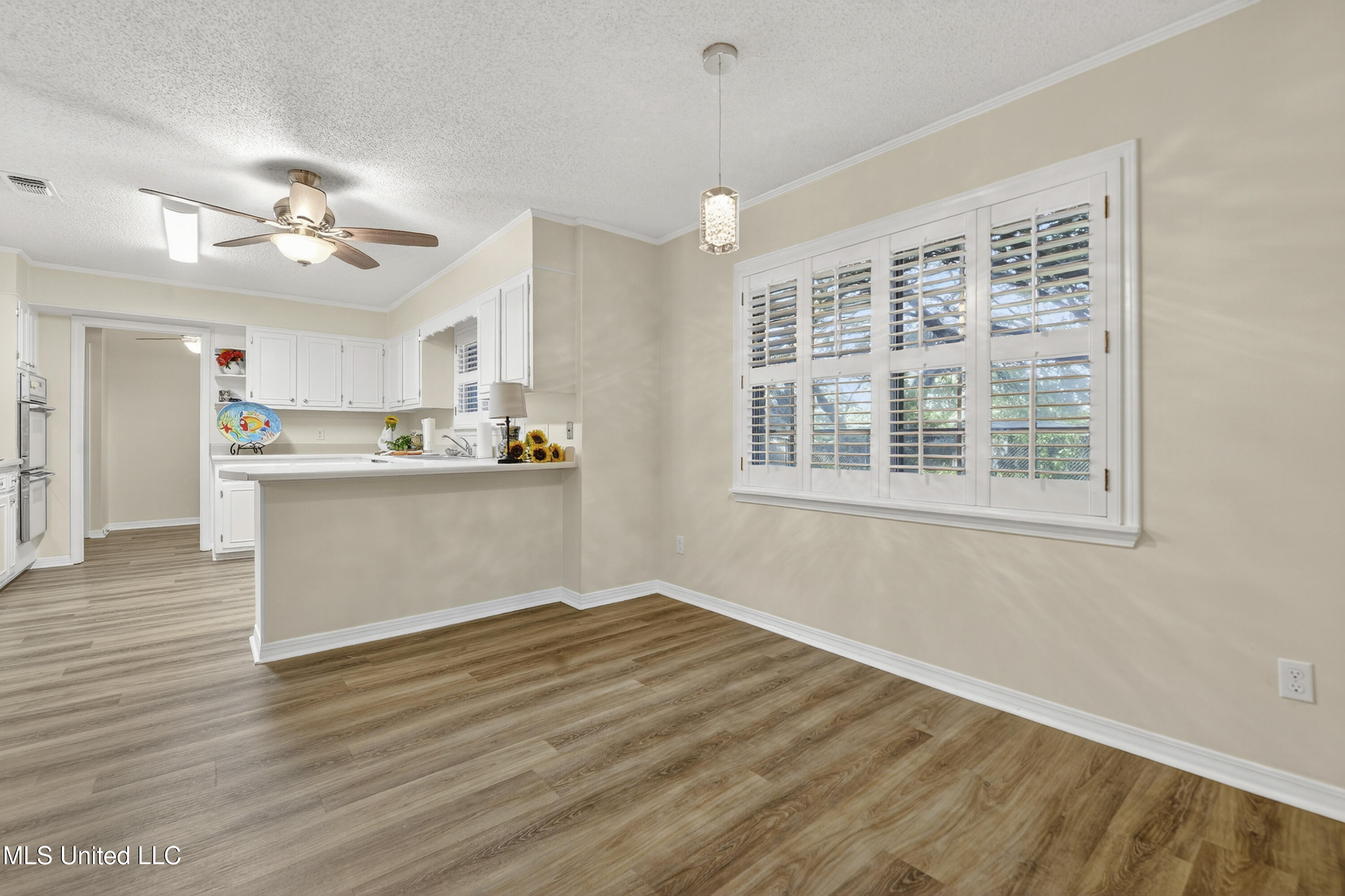 2560 Old Bay Road Biloxi, MS 39531 - Photo 9 of 30 007