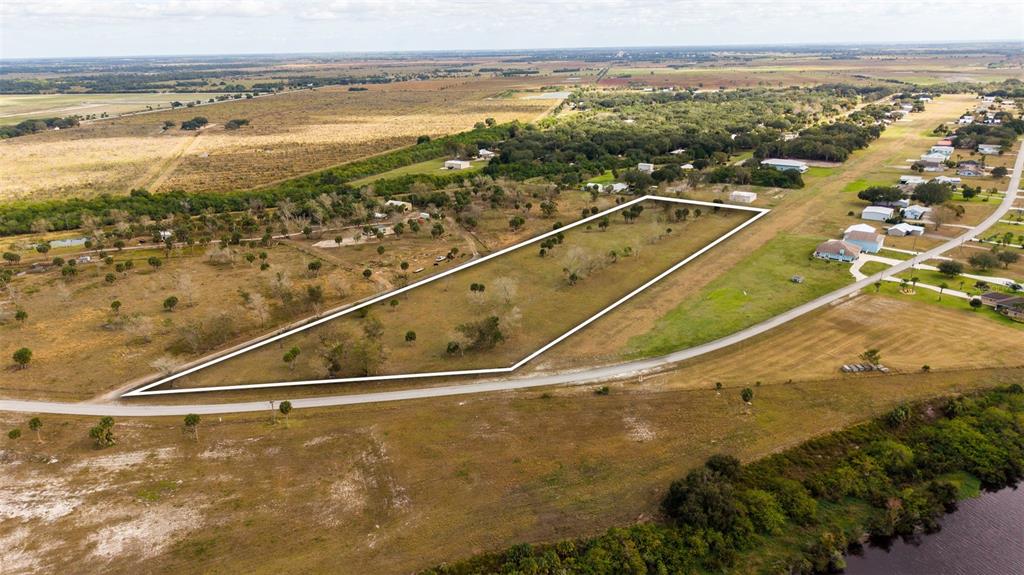 Southwest 144th Parkway Okeechobee, FL 34974 - Photo 4 of 21