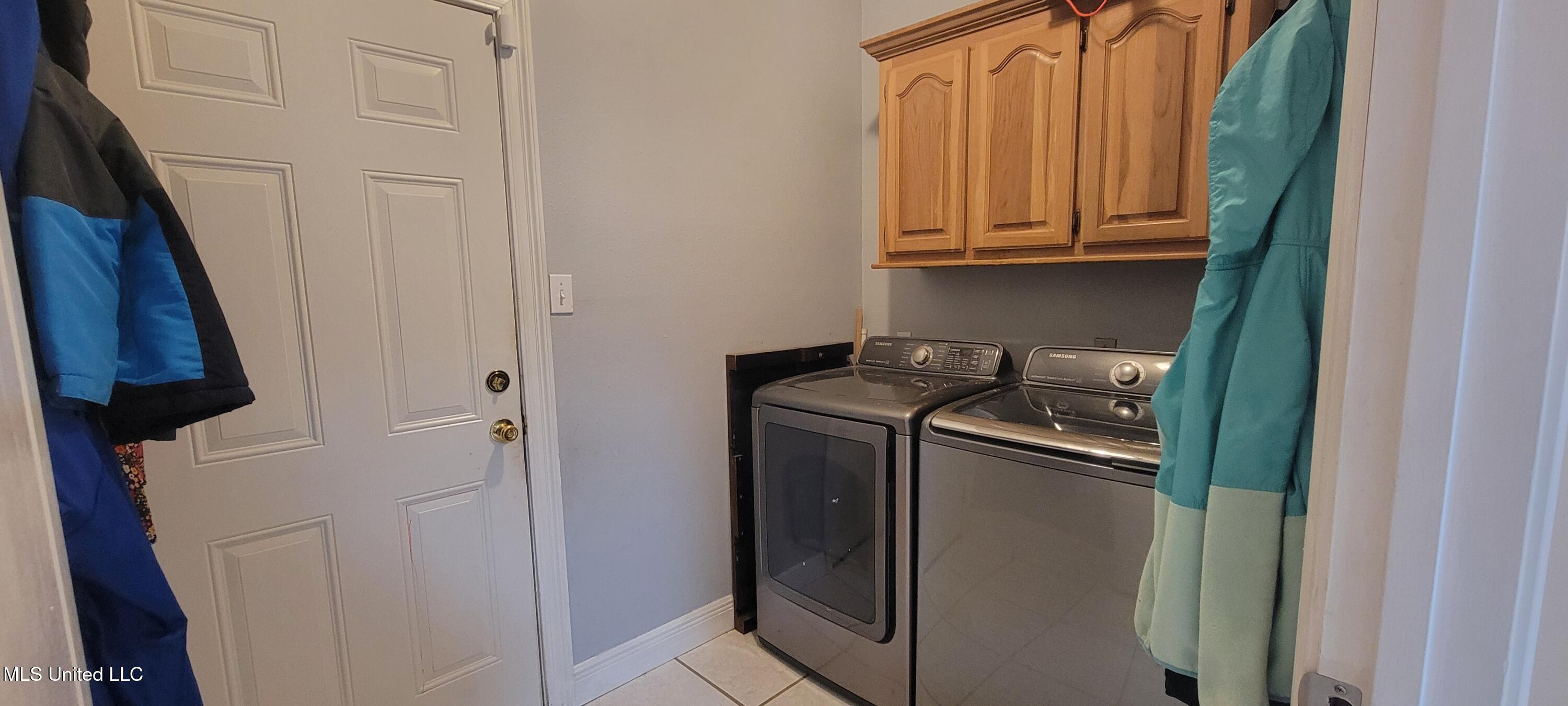 5715 Anoai Way Diamondhead, MS 39525 - Photo 17 of 23 20250818_114018