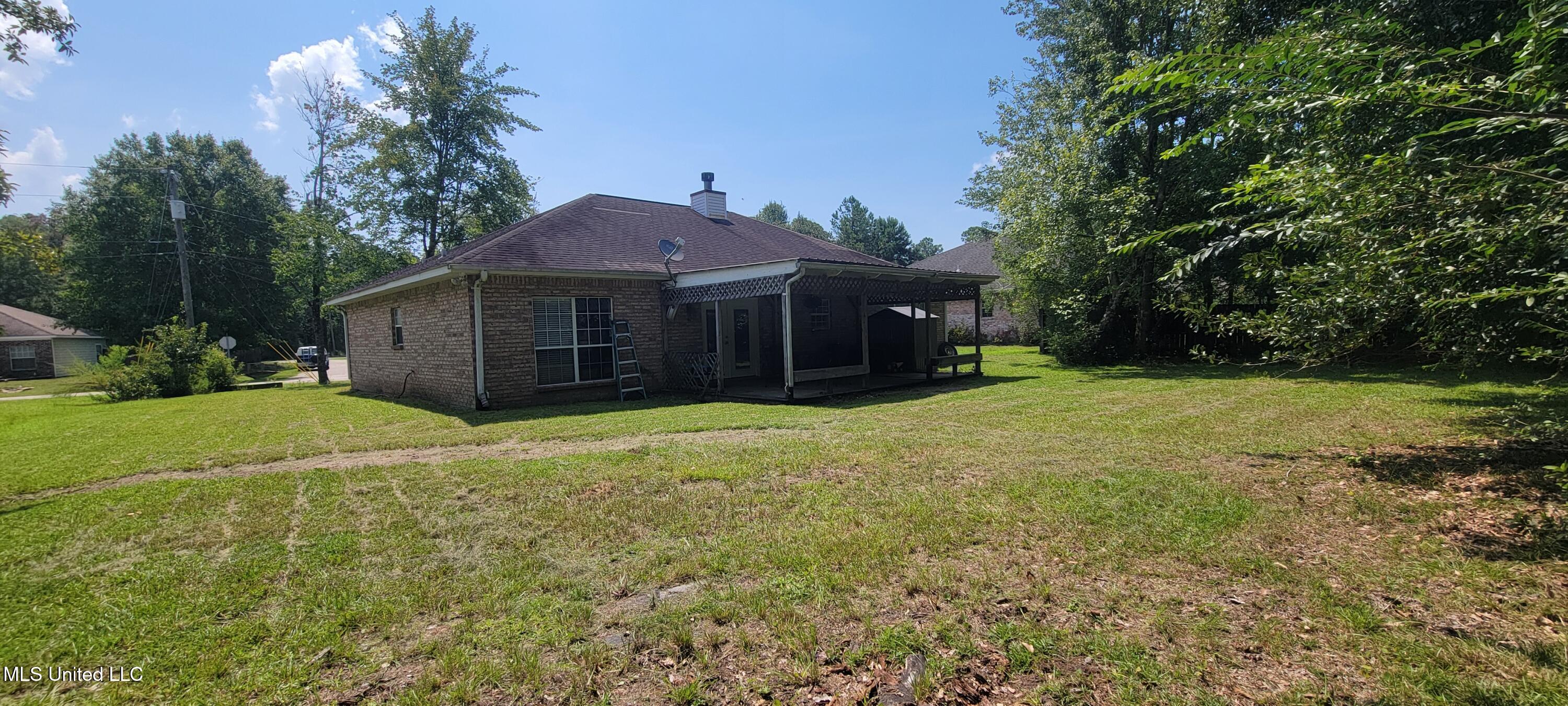 5715 Anoai Way Diamondhead, MS 39525 - Photo 23 of 23 20250818_114411