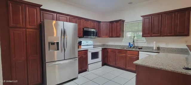 $219,900 | 5715 Anoai Way, Diamondhead, MS 39525