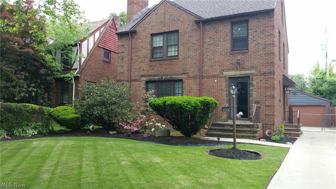 3666 Bainbridge Road Cleveland Heights, OH 44118 - Photo 1 of 30