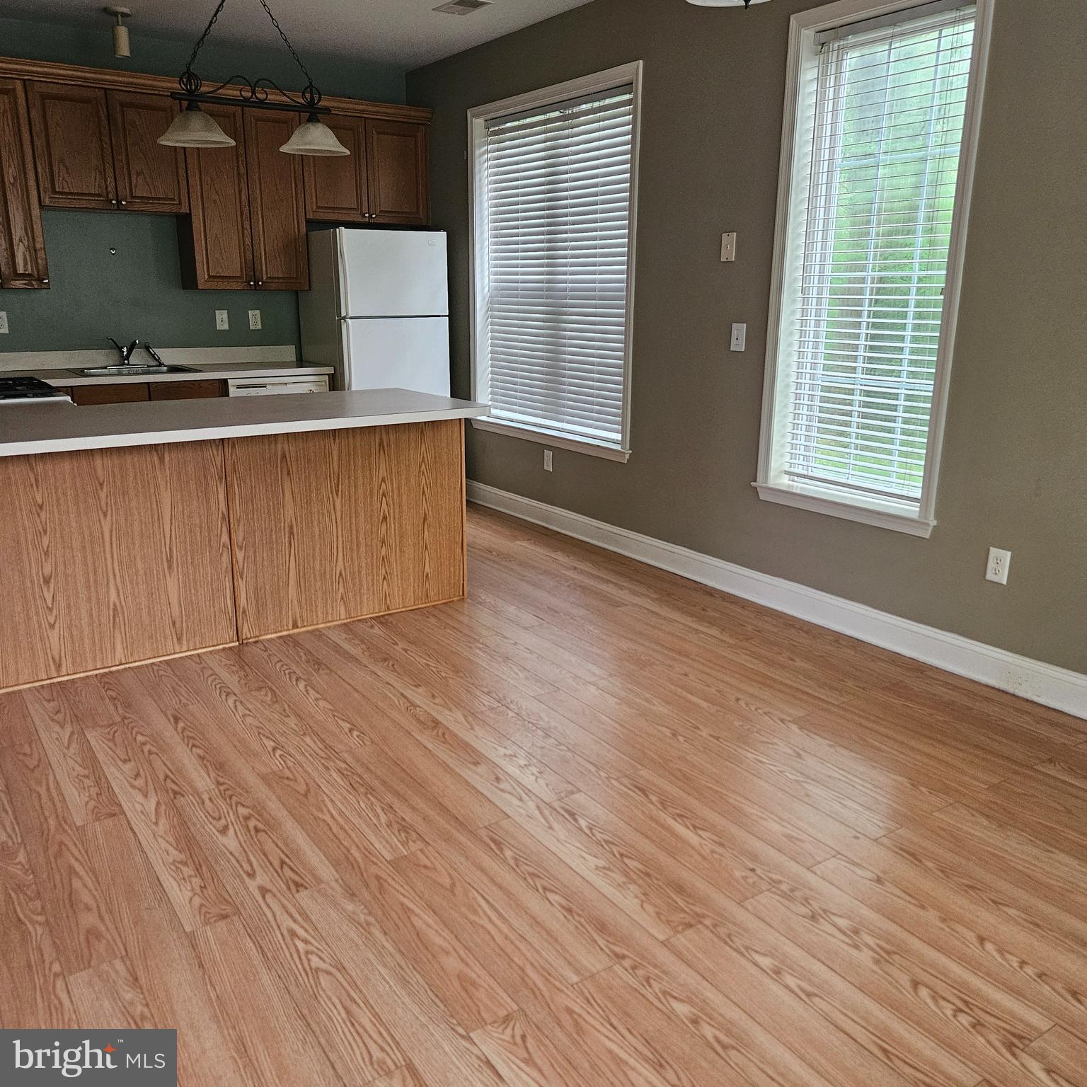 74 Kyle Way Trenton, NJ 08628 - Photo 12 of 31 Dining/Kitchen Area