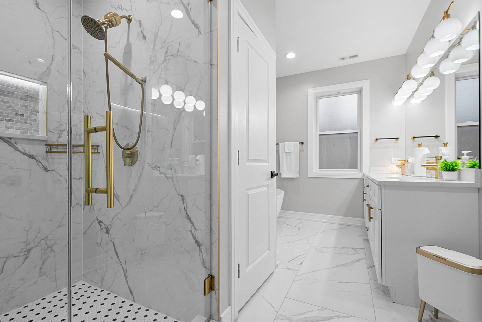 7727 South Roberts Road Bridgeview, IL 60455 - Photo 22 of 36 a bathroom with a shower