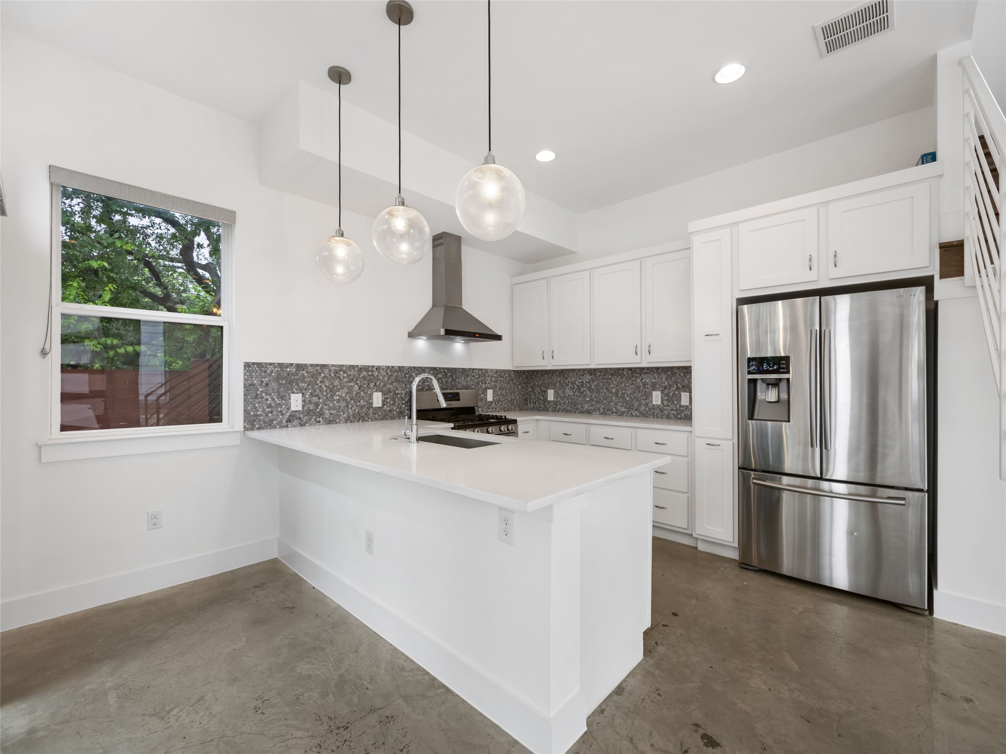 513 West Croslin Street, Unit B Austin, TX 78752 - Photo 14 of 40