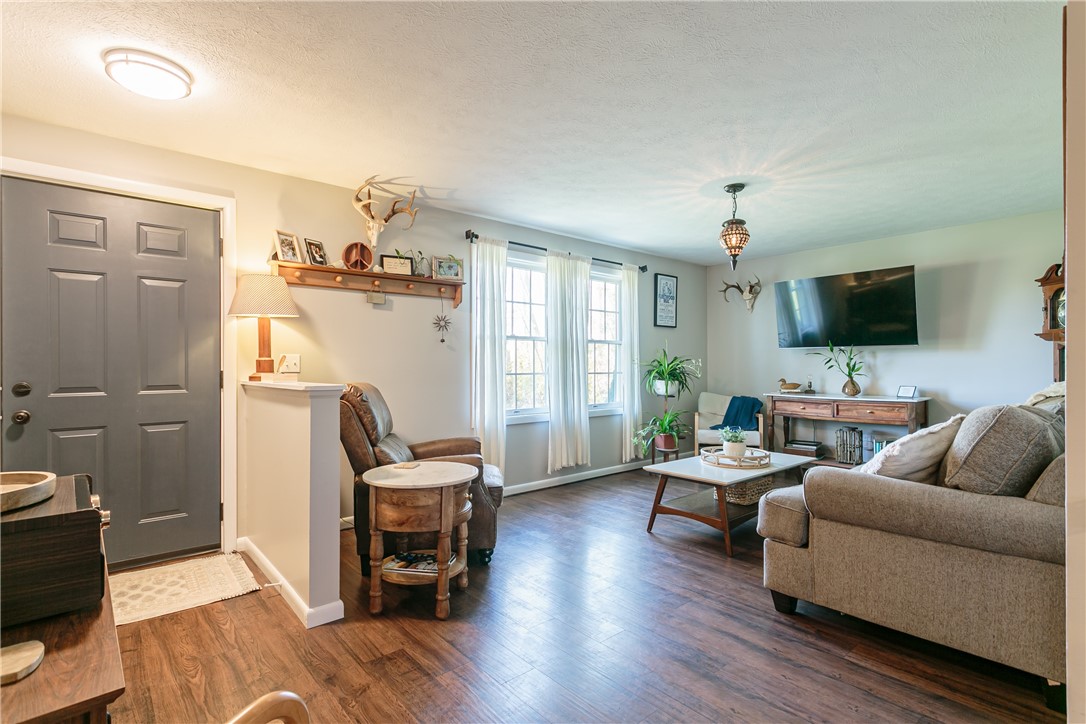 3082 Groth Road Murray, NY 14470 - Photo 4 of 44