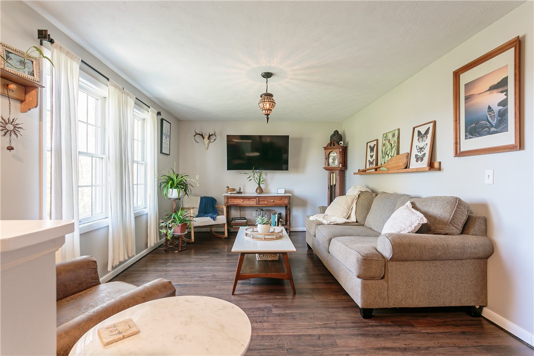 3082 Groth Road Murray, NY 14470 - Photo 5 of 44