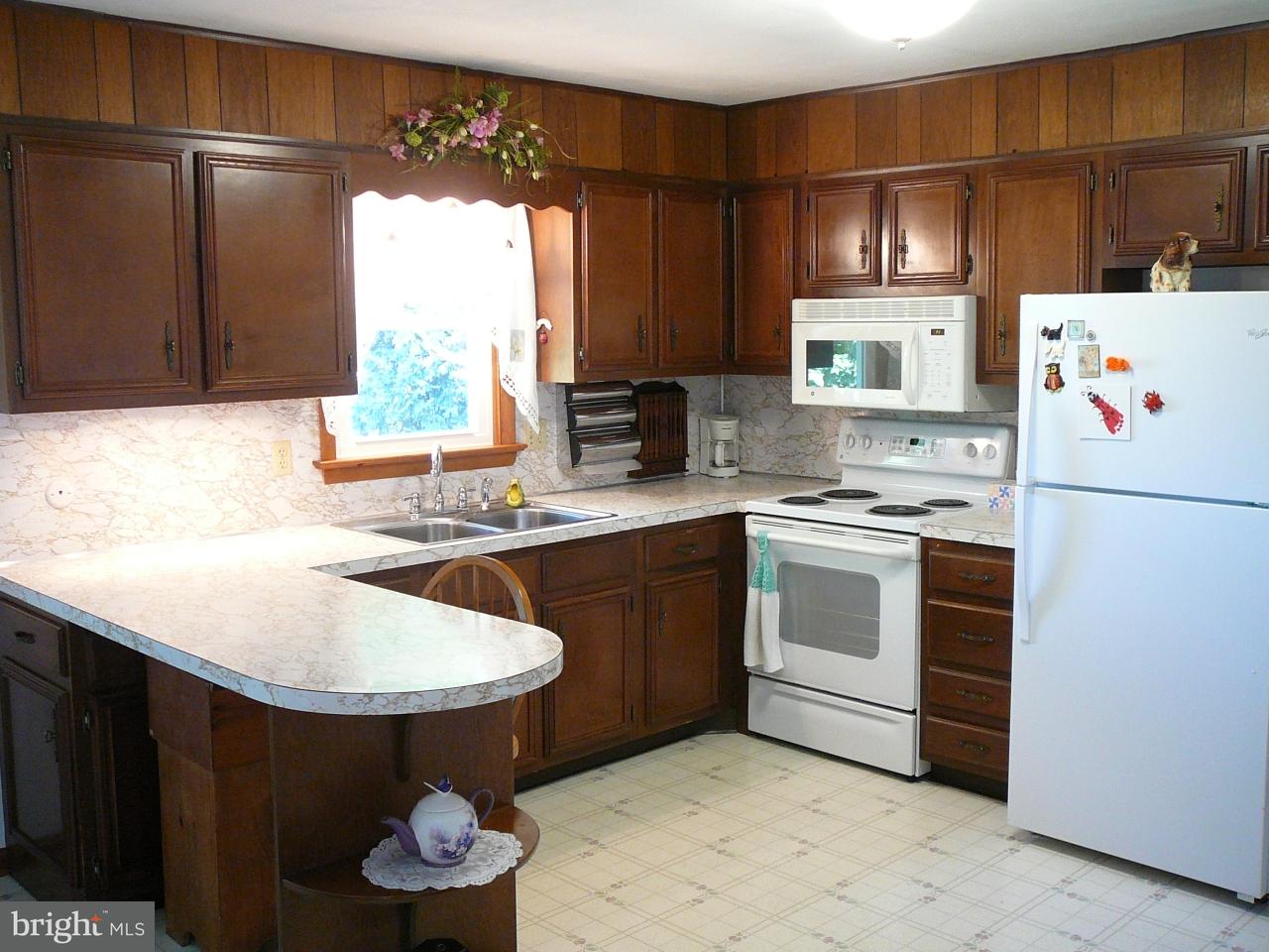 1639 Campus Road Elizabethtown, PA 17022 - Photo 2 of 23