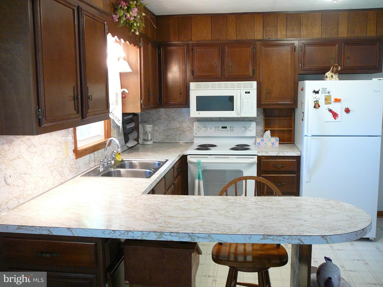1639 Campus Road Elizabethtown, PA 17022 - Photo 3 of 23