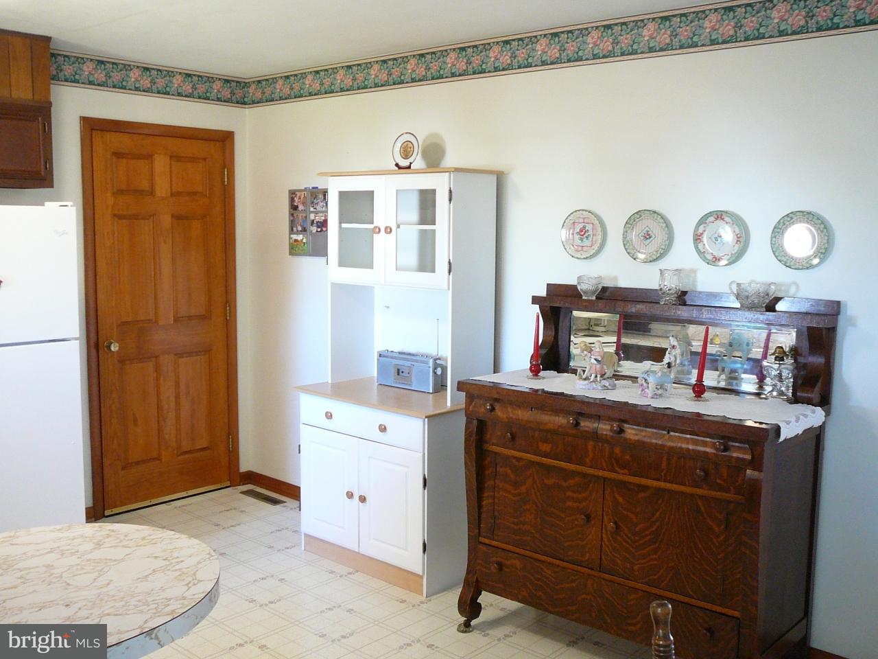 1639 Campus Road Elizabethtown, PA 17022 - Photo 4 of 23