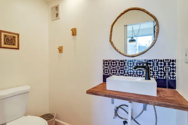 a view of outdoor space yard and patio