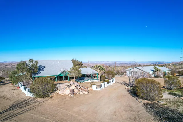 $1,895,000 | 59800 Onaga Trail, Joshua Tree, CA 92252
