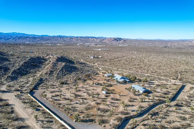 $1,895,000 | 59800 Onaga Trail, Joshua Tree, CA 92252